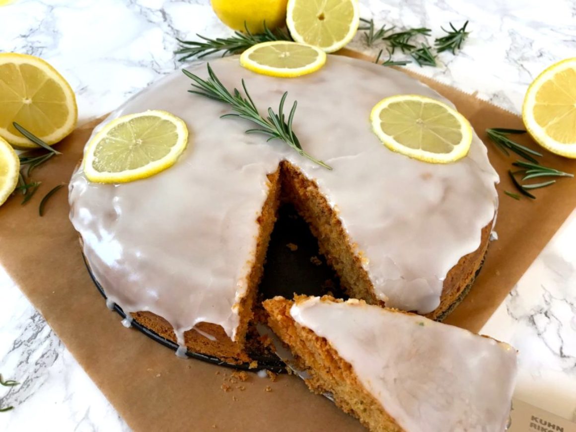 Zitronen-Rosmarin-Kuchen